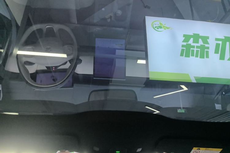 Used Nio ET5 2022 75 kWh Headliner