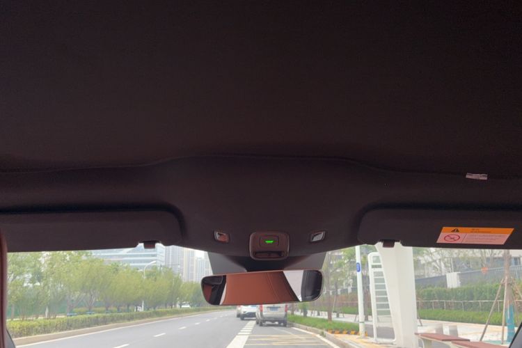 Used Nio ET5 2022 75 kWh Headliner