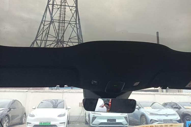 Used Nio ET5 2022 75 kWh Headliner