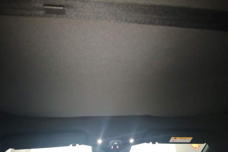 Used Nio ET5 2022 75 kWh Headliner