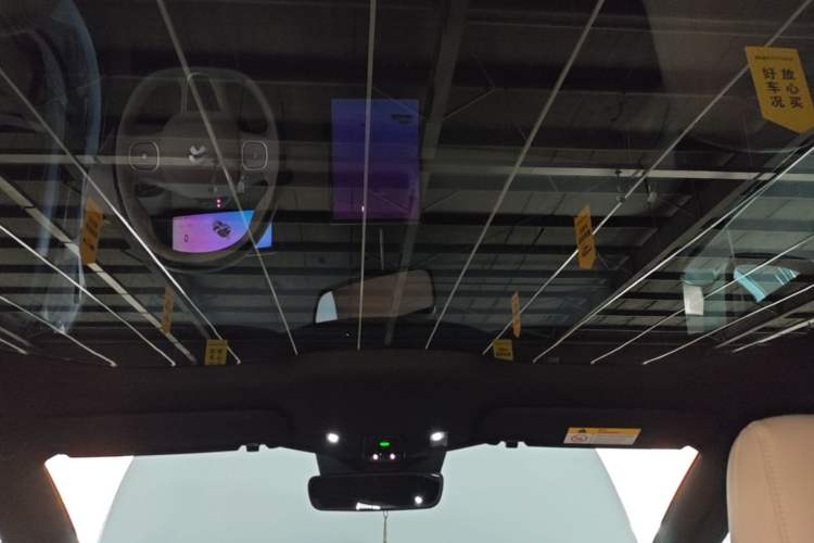 Used Nio ET5 2022 75 kWh Headliner