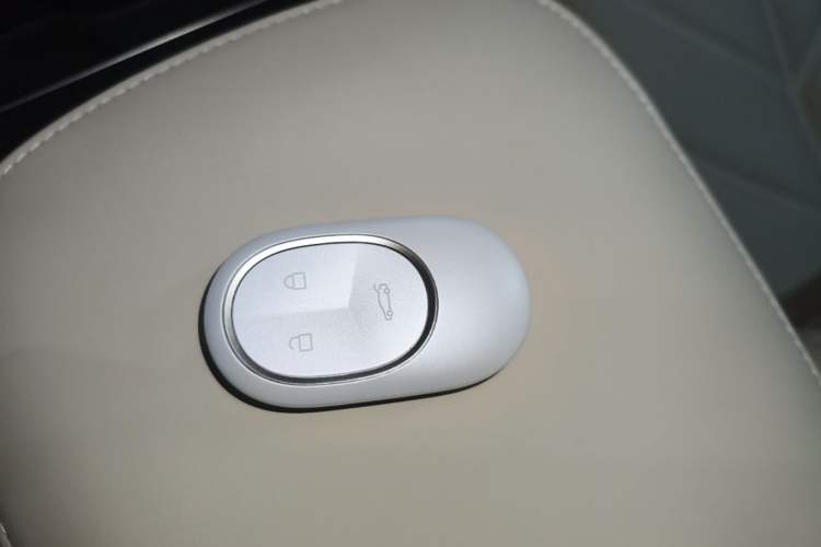 Used Nio ET5 2022 75 kWh Interior 1