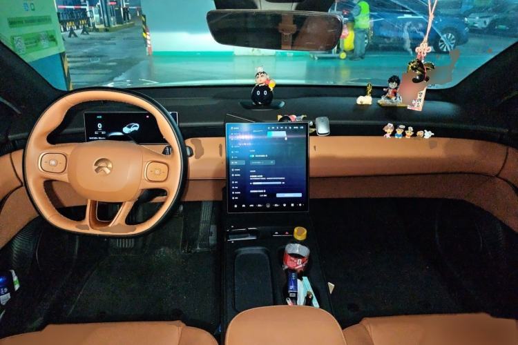 Used Nio ET5 2022 75 kWh Interior 2