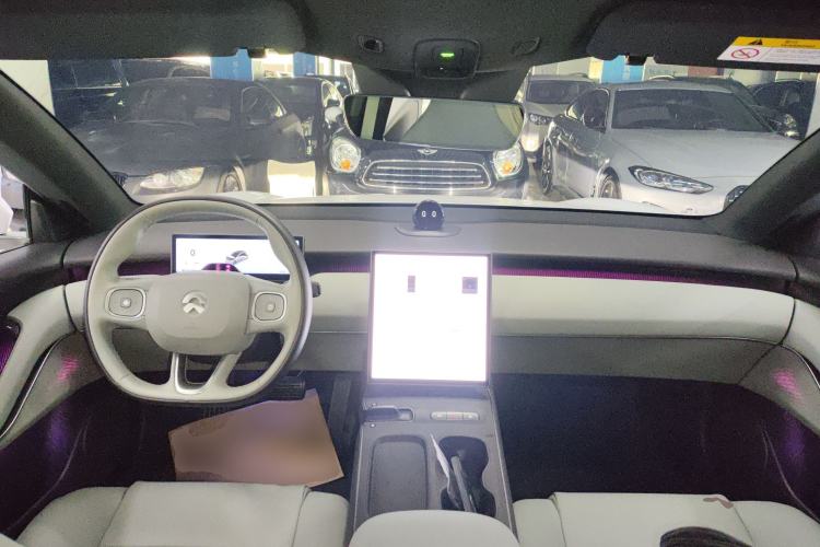 Used Nio ET5 2022 75 kWh Interior 2