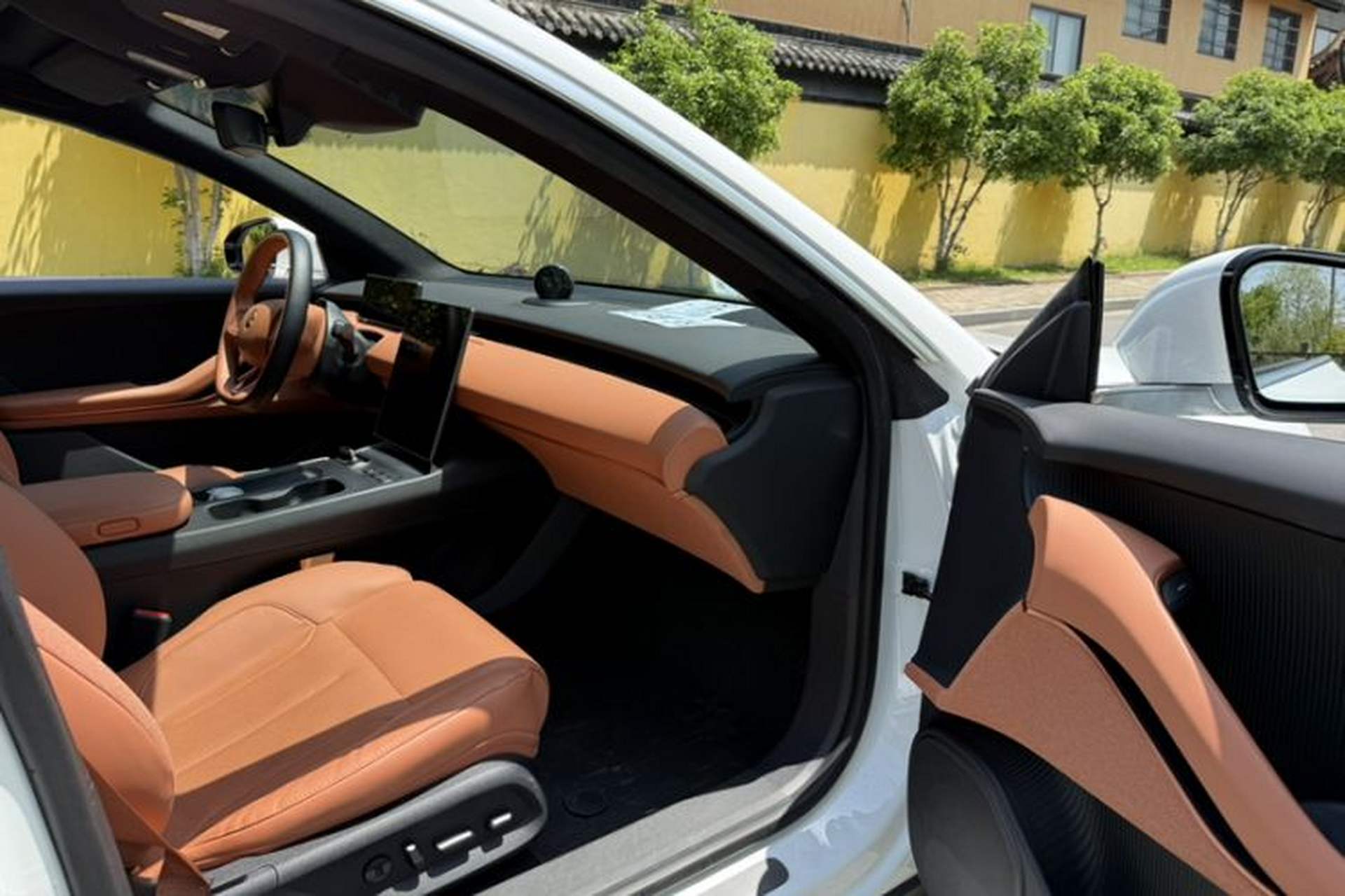 Used Nio ET5 2022 75 kWh Interior 3