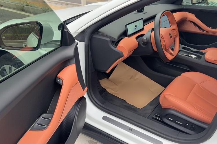 Used Nio ET5 2022 75 kWh Interior 3
