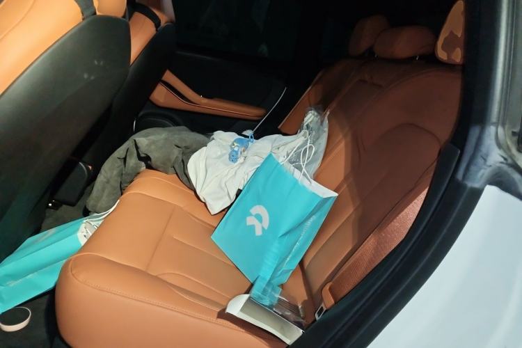 Used Nio ET5 2022 75 kWh Interior 4