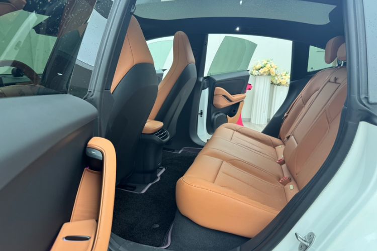 Used Nio ET5 2022 75 kWh Interior 5