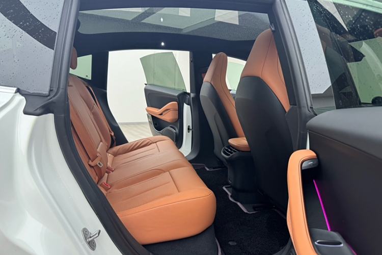 Used Nio ET5 2022 75 kWh Interior 6
