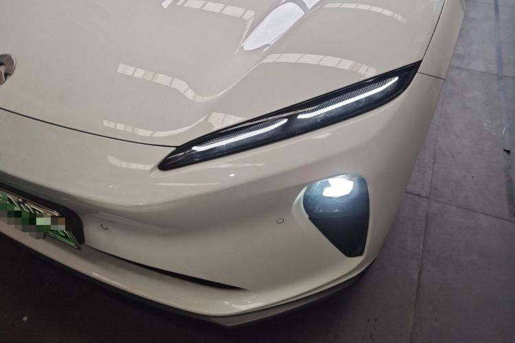 Used Nio ET5 2022 75 kWh Left Front Headlight