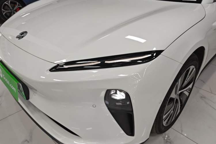 Used Nio ET5 2022 75 kWh Left Front Headlight