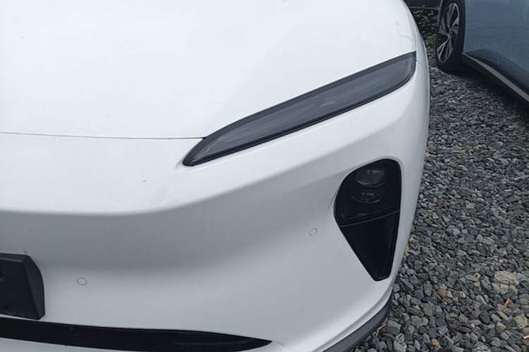 Used Nio ET5 2022 75 kWh Left Front Headlight