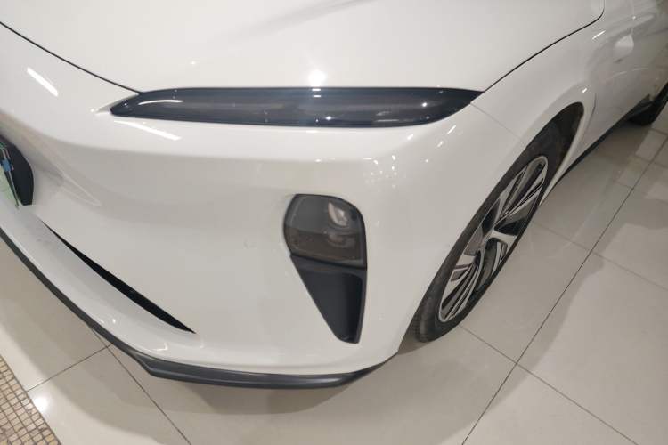 Used Nio ET5 2022 75 kWh Left Front Headlight