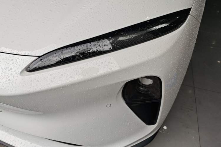 Used Nio ET5 2022 75 kWh Left Front Headlight