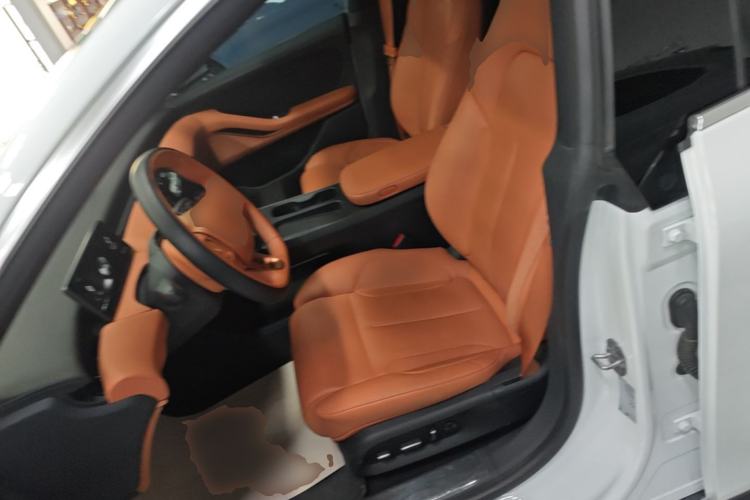 Used Nio ET5 2022 75 kWh Left Front Seat