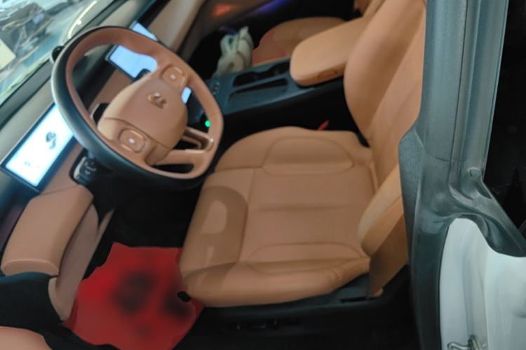 Used Nio ET5 2022 75 kWh Left Front Seat