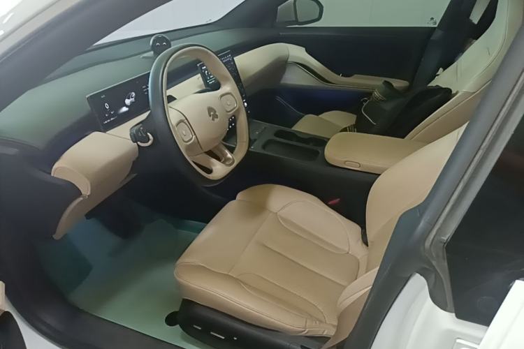 Used Nio ET5 2022 75 kWh Left Front Seat