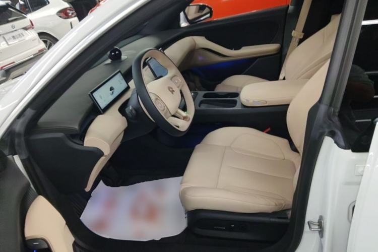 Used Nio ET5 2022 75 kWh Left Front Seat
