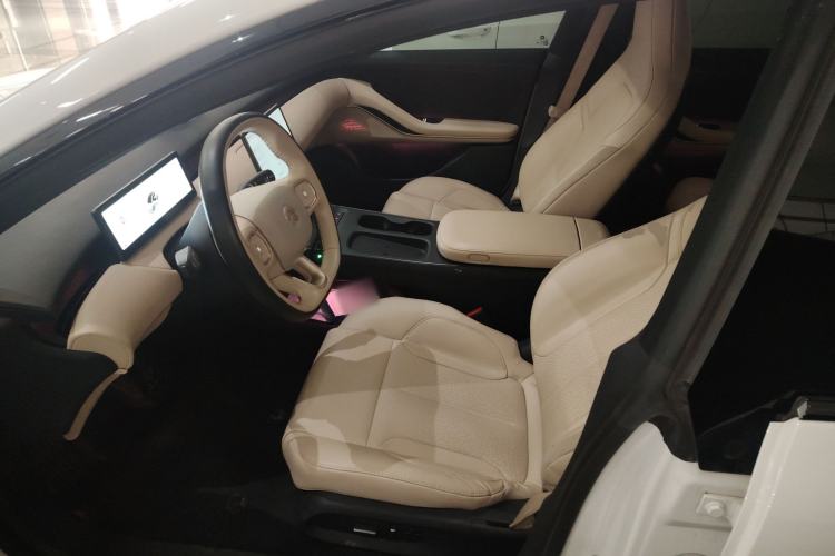 Used Nio ET5 2022 75 kWh Left Front Seat