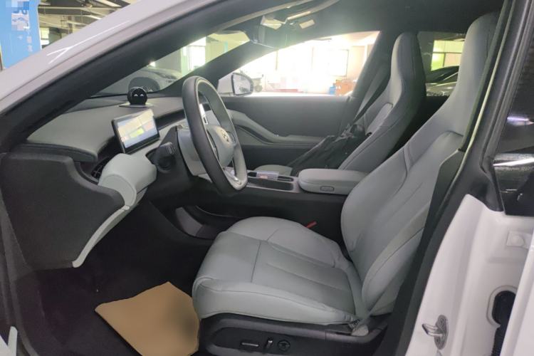 Used Nio ET5 2022 75 kWh Left Front Seat