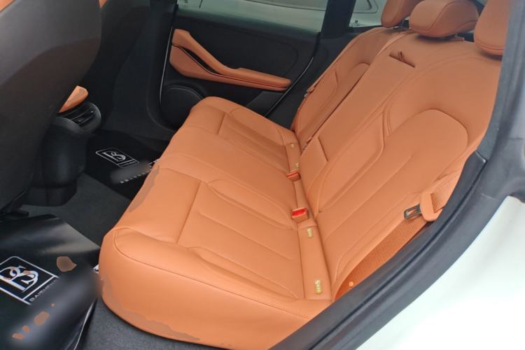 Used Nio ET5 2022 75 kWh Left Rear Seat