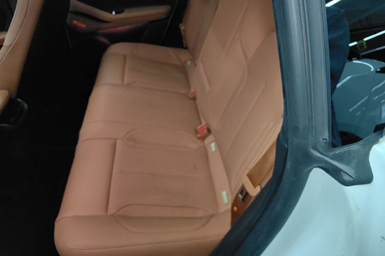 Used Nio ET5 2022 75 kWh Left Rear Seat