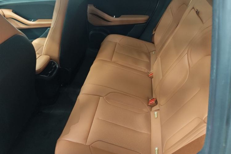 Used Nio ET5 2022 75 kWh Left Rear Seat