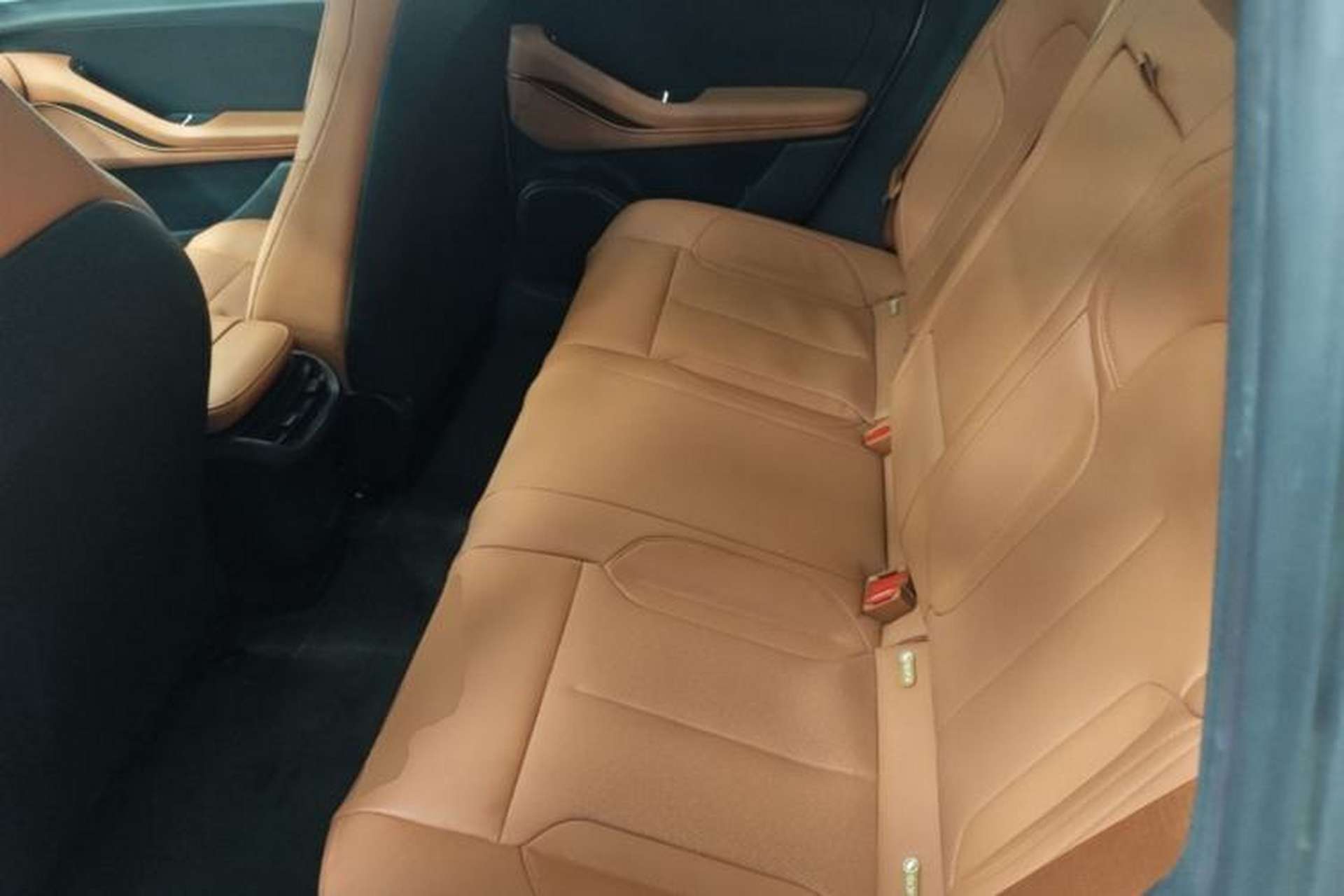 Used Nio ET5 2022 75 kWh Left Rear Seat