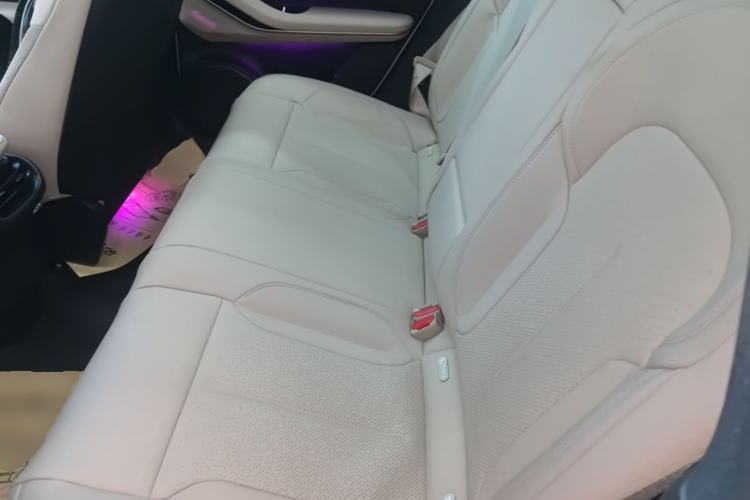 Used Nio ET5 2022 75 kWh Left Rear Seat