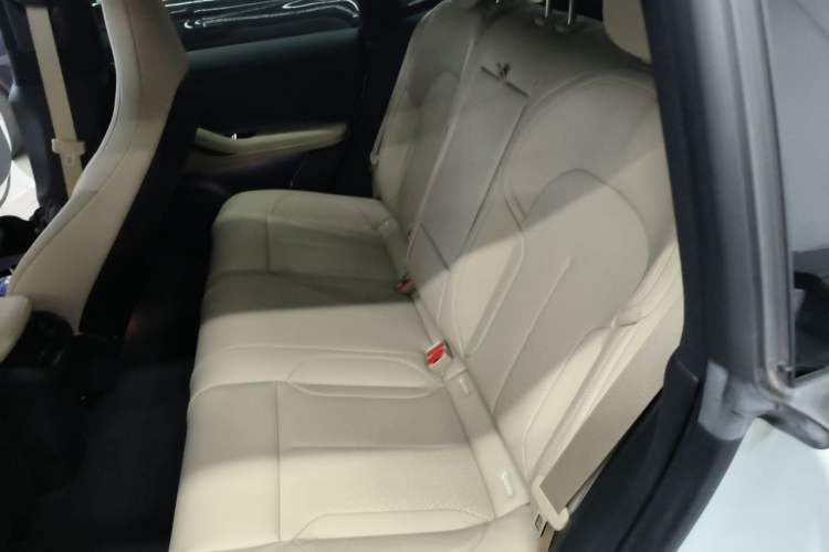Used Nio ET5 2022 100 kWh Left Rear Seat