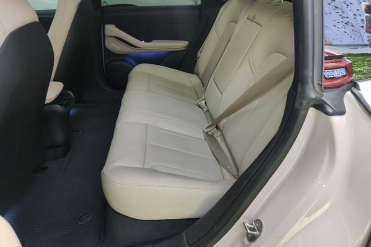 Used Nio ET5 2022 75 kWh Left Rear Seat