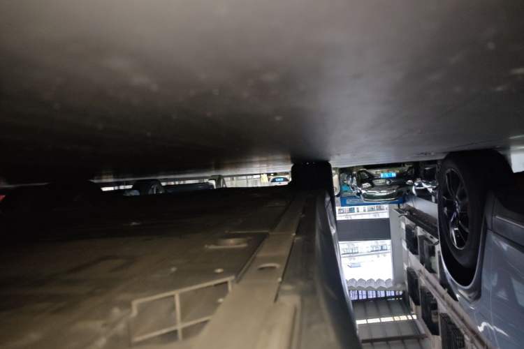 Used Nio ET5 2022 75 kWh Left Side Sill