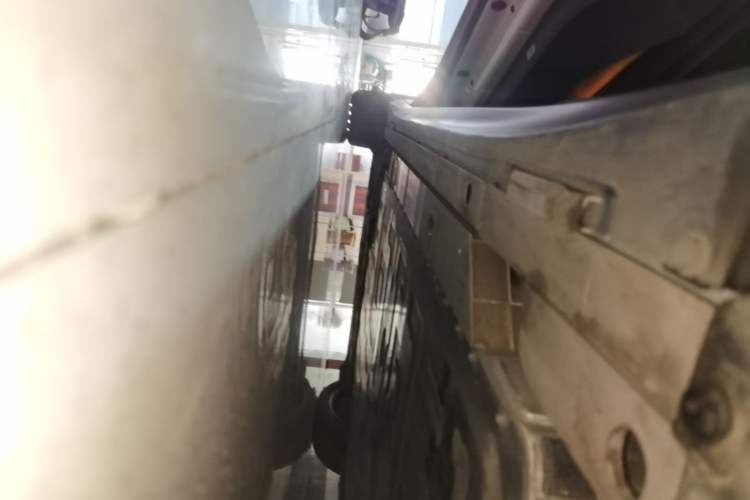Used Nio ET5 2022 75 kWh Left Side Sill