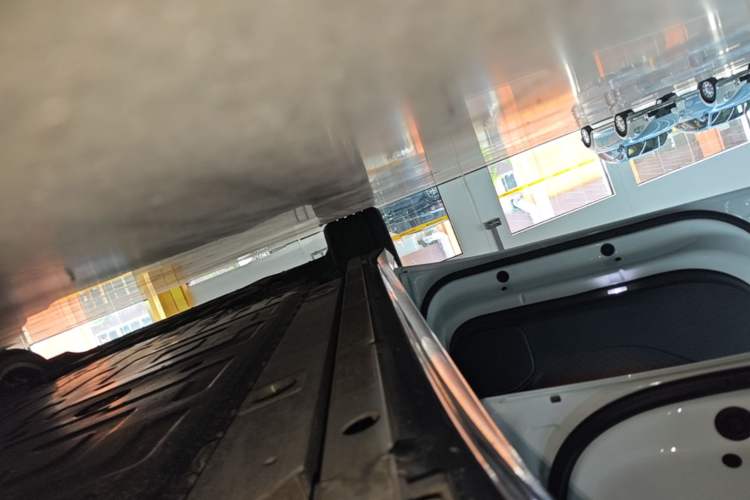 Used Nio ET5 2022 75 kWh Left Side Sill