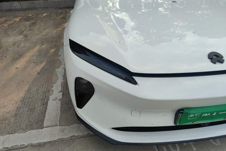 Used Nio ET5 2022 75 kWh Right Front Headlight