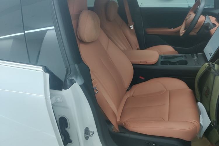 Used Nio ET5 2022 75 kWh Right Front Seat