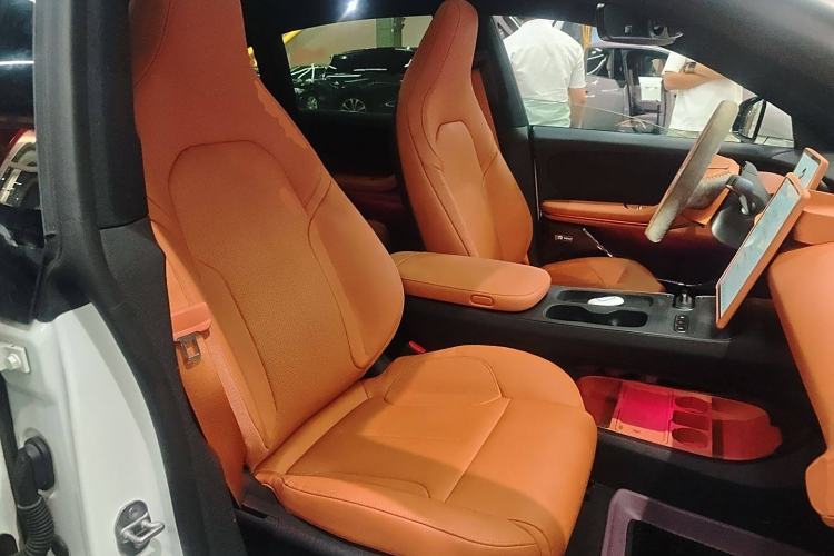 Used Nio ET5 2022 75 kWh Right Front Seat
