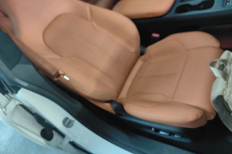 Used Nio ET5 2022 75 kWh Right Front Seat