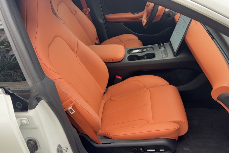 Used Nio ET5 2022 75 kWh Right Front Seat