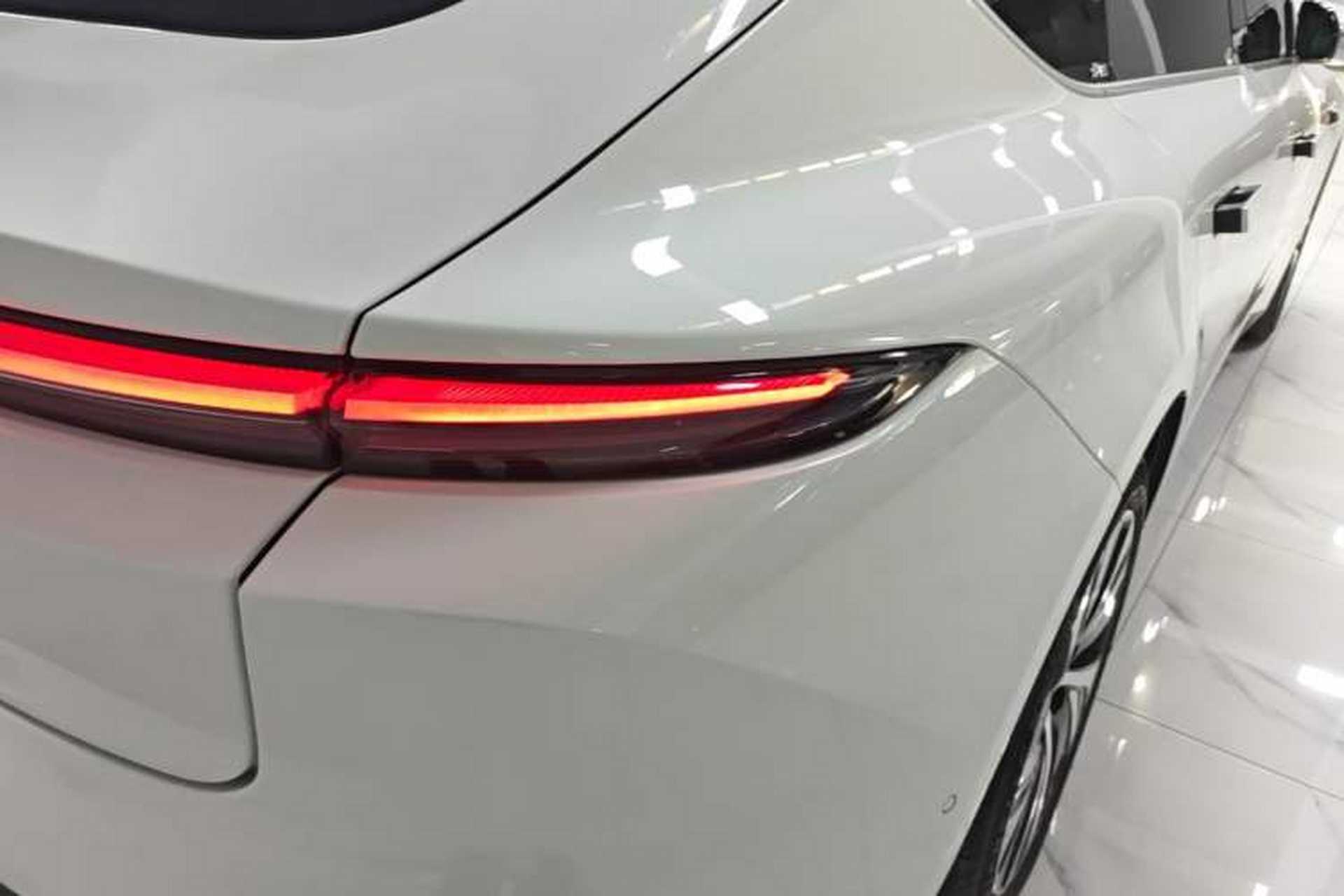 Used Nio ET5 2022 75 kWh Right Rear Taillight