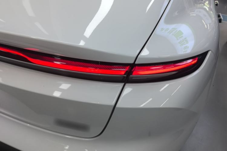 Used Nio ET5 2022 75 kWh Right Rear Taillight