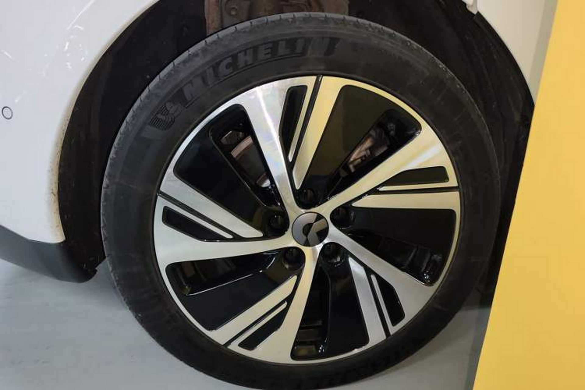 Used Nio ET5 2022 75 kWh Right Rear Wheel Hub