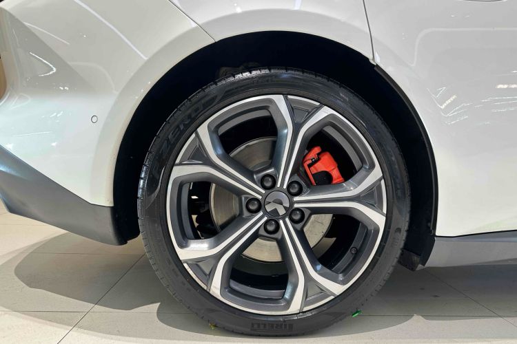 Used Nio ET5 2022 75 kWh Right Rear Wheel Hub