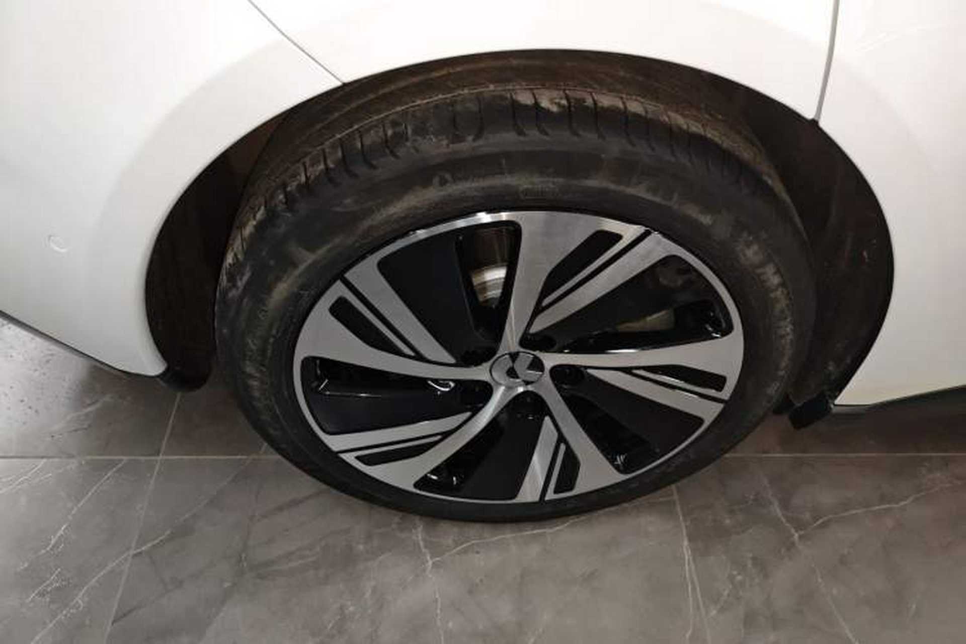 Used Nio ET5 2022 75 kWh Right Rear Wheel Hub
