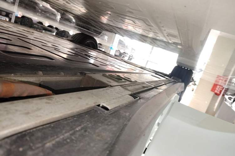 Used Nio ET5 2022 75 kWh Right Side Sill