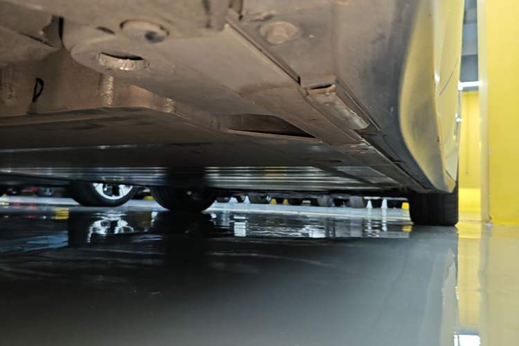 Used Nio ET5 2022 75 kWh Right Side Sill