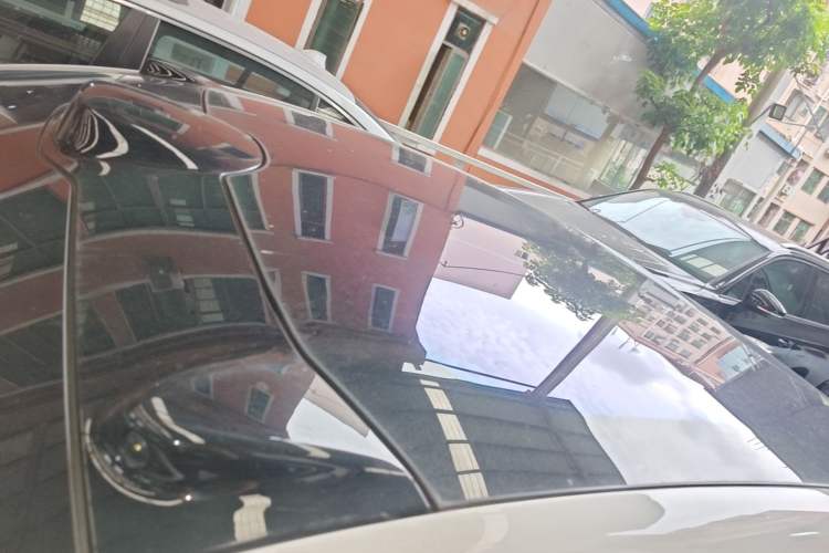 Used Nio ET5 2022 75 kWh Roof