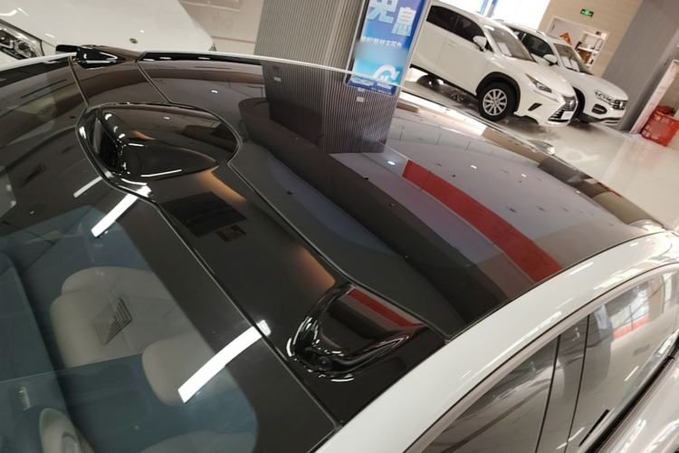 Used Nio ET5 2022 75 kWh Roof