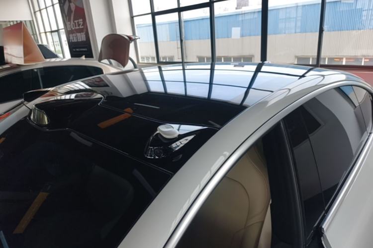 Used Nio ET5 2022 75 kWh Roof