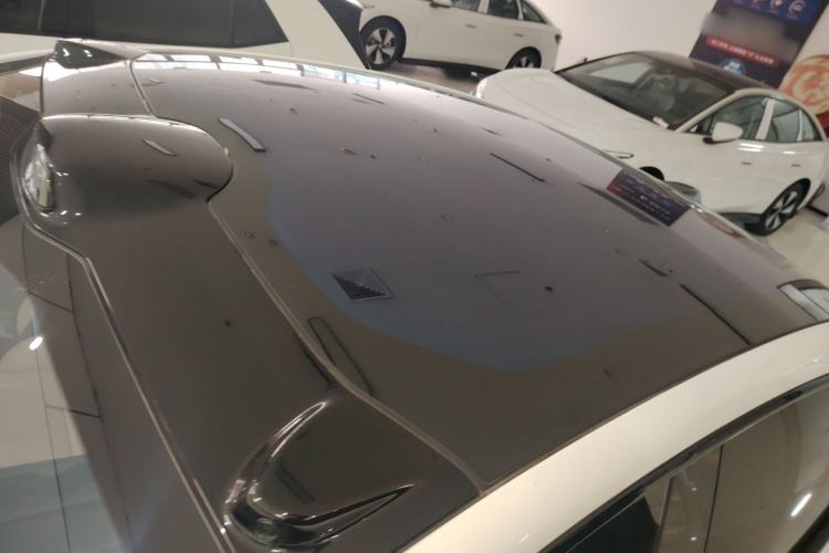 Used Nio ET5 2022 75 kWh Roof